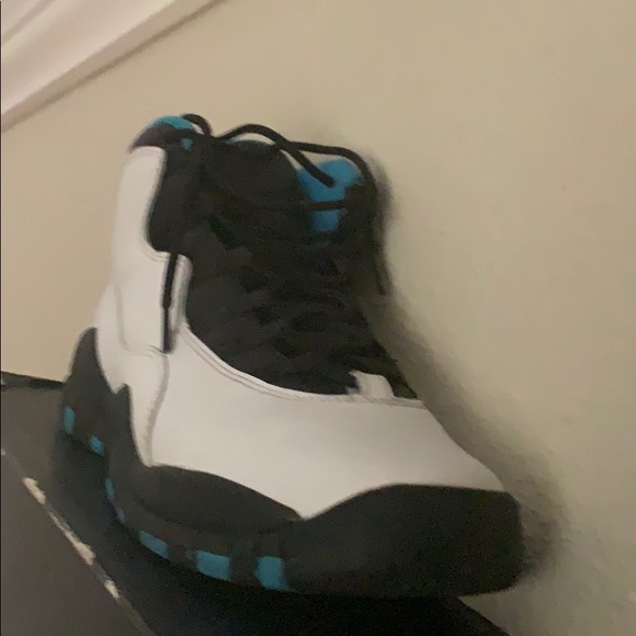 Jordan 10 - Picture 2 of 3